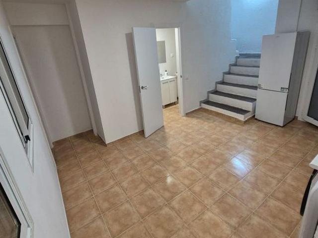 Piso en venta en calle De Montmany, Sant Boi de Llobregat, de 42 m² 2 habitaciones por 90.000