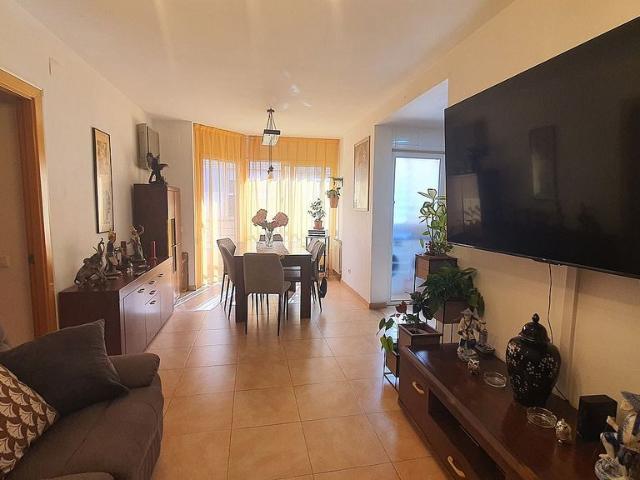 Piso en venta en calle De Montserrat Roig, Sant Celoni, de 85 m² 3 habitaciones por 275.000