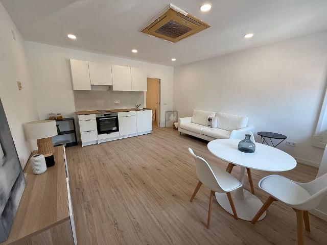 Piso en venta en calle De Núria, Terrassa, de 44 m² 1 habitación por 89.500