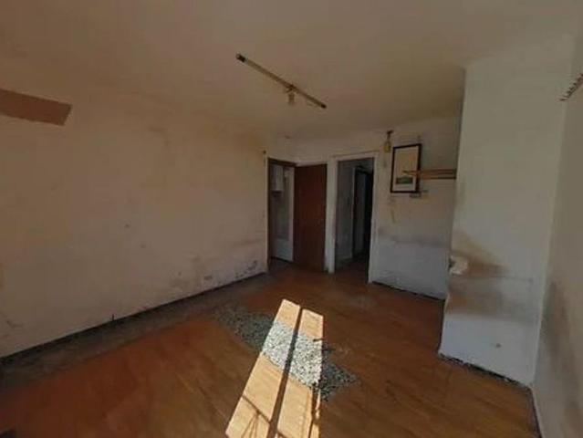Piso en venta en calle De Nàpols, Badalona, de 55 m² 3 habitaciones por 116.150
