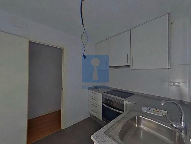 Piso en venta en calle De Narcís Monturiol, Esplugues de Llobregat, de 79 m² 3 habitaciones por 246.820