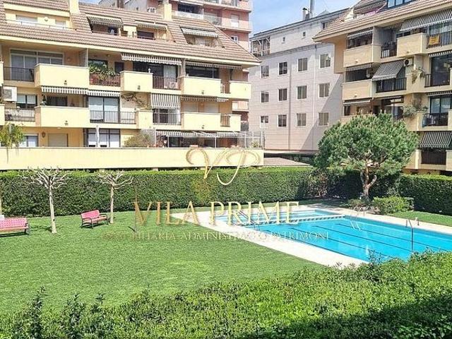 Piso en venta en calle De Narcís Monturiol, Vilassar de Mar, de 100 m² 4 habitaciones por 530.000
