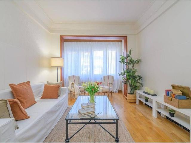 Piso en venta en calle De Navarra, Manresa, de 178 m² 7 habitaciones por 345.000