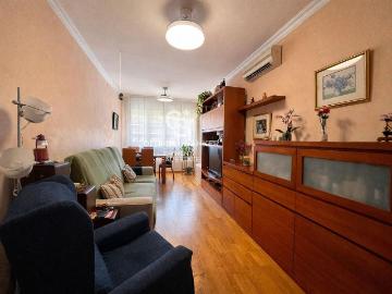 Piso en venta en calle De Nicaragua, Barcelona, de 105 m² 4 habitaciones por 630.000