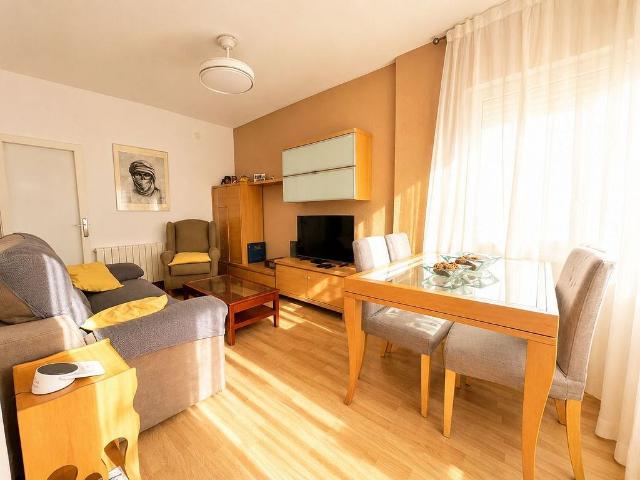Piso en venta en calle Gran Via de Les Corts Catalanes, Barcelona, de 72 m² 4 habitaciones por 399.000