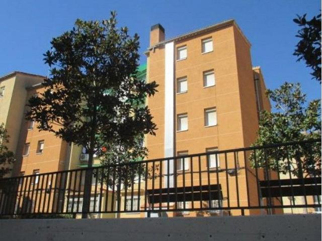 Piso en venta en calle De Badajoz, Terrassa, de 56 m² 2 habitaciones por 66.000