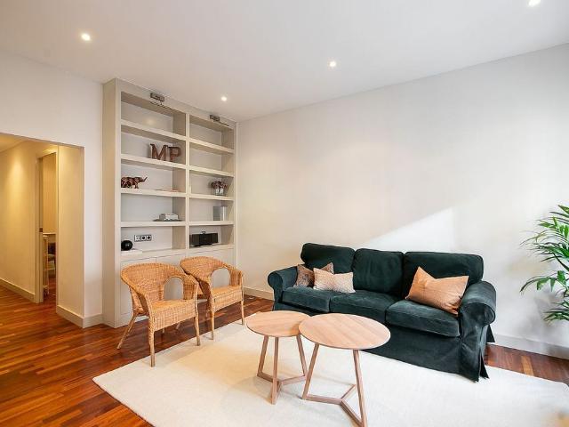 Piso en venta en calle De Balmes, Barcelona, de 74 m² 3 habitaciones por 595.000