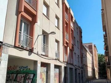 Piso en venta en calle De Banyoles, Barcelona, de 66 m² 2 habitaciones por 429.000