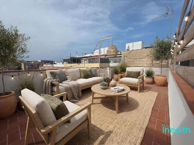 Piso en venta en calle De Barcelona, Prat de Llobregat, El, de 69 m² 3 habitaciones por 295.000