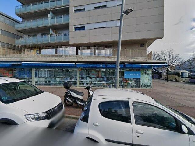 Piso en venta en calle De Bartomeu Amat, Terrassa, de 86 m² 4 habitaciones por 300.000