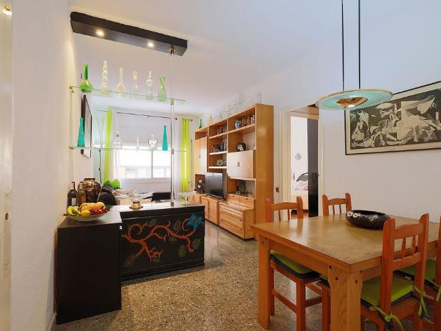 Piso en venta en calle De Bartomeu Pi, Barcelona, de 79 m² 3 habitaciones por 285.000