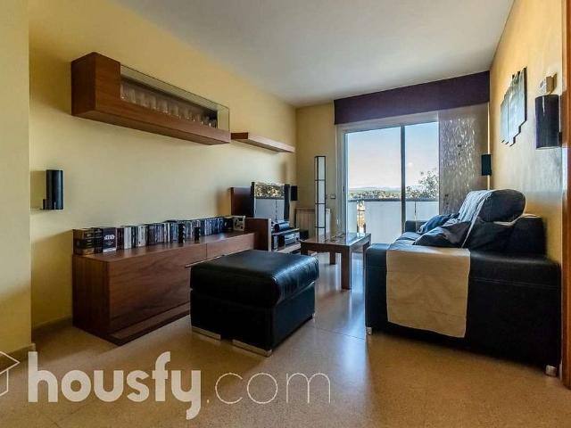 Piso en venta en calle De Batllevell, Sabadell, de 113 m² 3 habitaciones por 279.000
