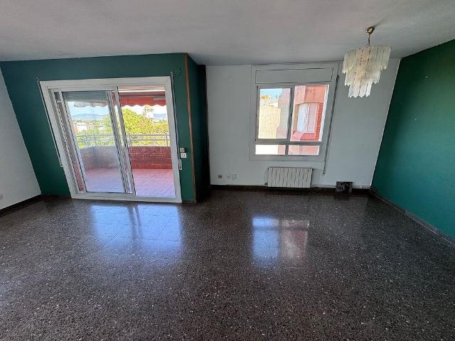 Piso en venta en calle De Batllevell, Sabadell, de 123 m² 4 habitaciones por 360.000