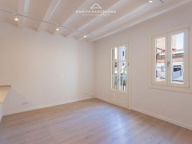 Piso en venta en calle De Benet Mercadé, Barcelona, de 77 m² 2 habitaciones por 538.000