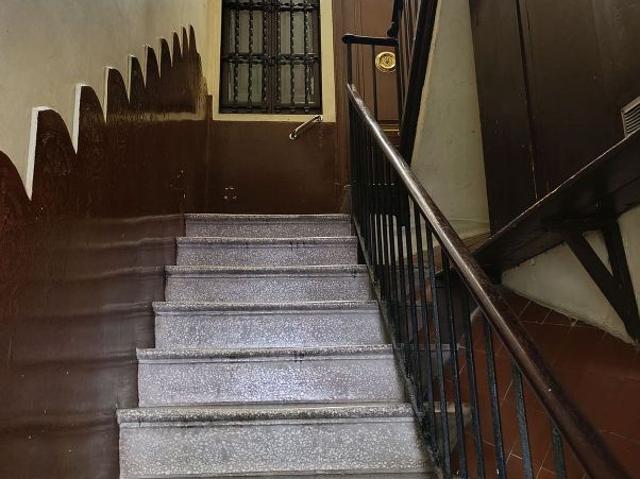 Piso en venta en calle De Berga, Barcelona, de 40 m² 3 habitaciones por 330.000