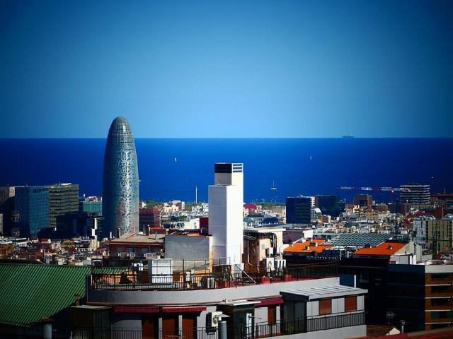 Piso en venta en calle De Bismarck, Barcelona, de 42 m² 1 habitación por 225.000
