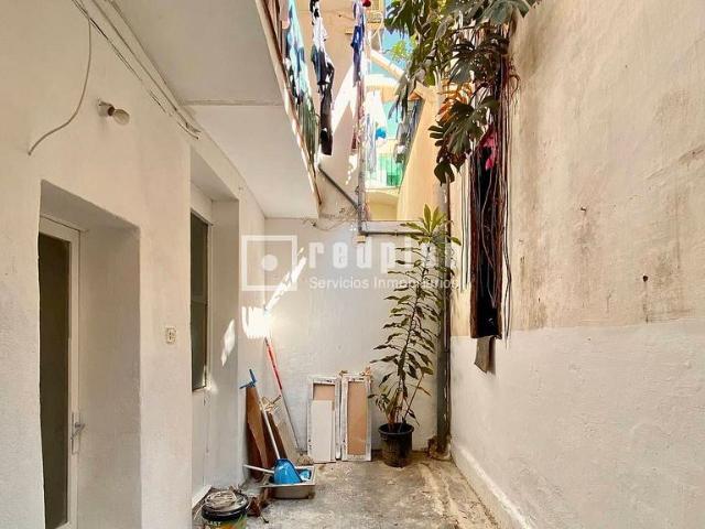 Piso en venta en calle De Blasco de Garay, Barcelona, de 106 m² 5 habitaciones por 325.000