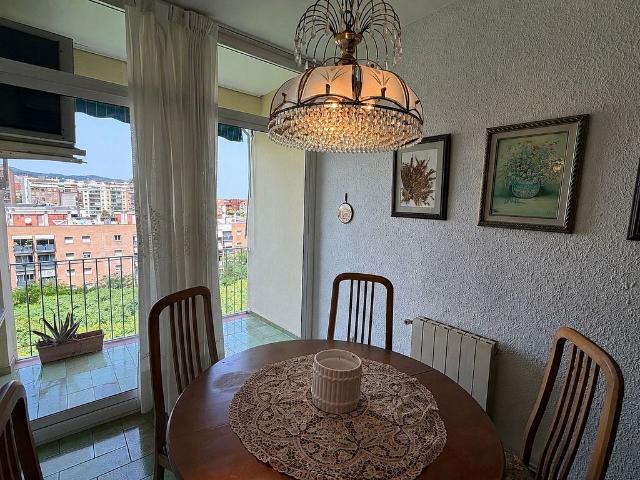 Piso en venta en calle De Bolívia, Barcelona, de 76 m² 3 habitaciones por 465.000