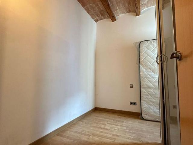 Piso en venta en calle De Bonveí, Barcelona, de 52 m² 2 habitaciones por 260.000