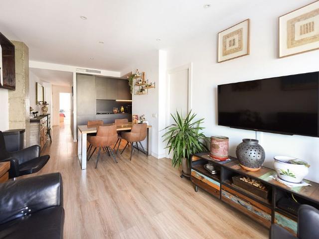 Piso en venta en calle De Bordeus, Barcelona, de 95 m² 4 habitaciones por 695.000