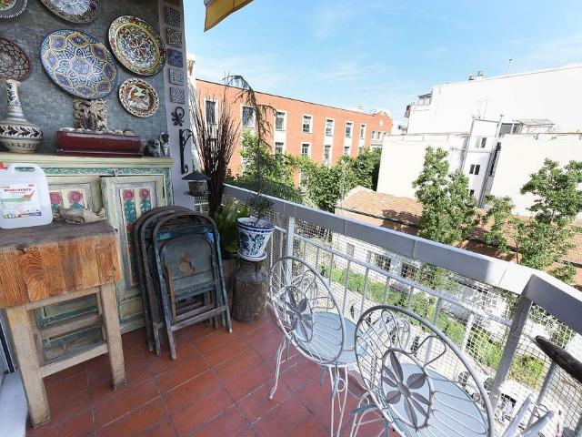 Piso en venta en calle De Bordeus, Barcelona, de 95 m² 4 habitaciones por 695.000