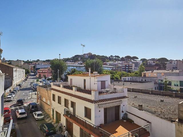 Piso en venta en calle De Bourg de Peage, Sant Feliu de Guíxols, de 74 m² 2 habitaciones por 240.000