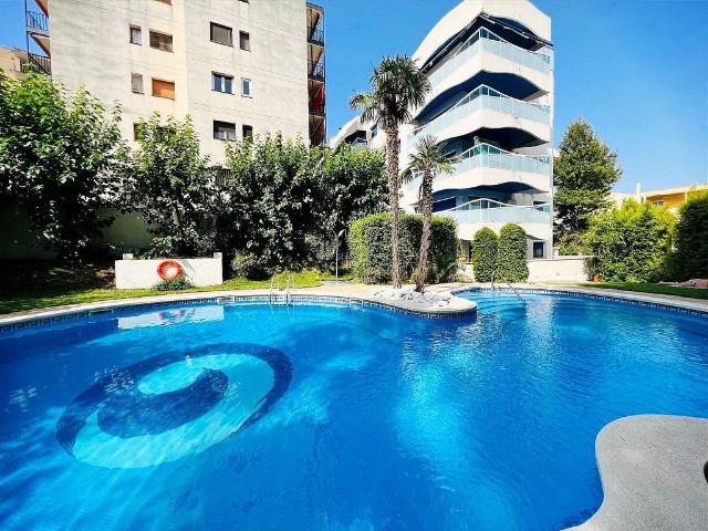 Piso en venta en calle De Brussel·Les, Salou, de 74 m² 2 habitaciones por 294.000