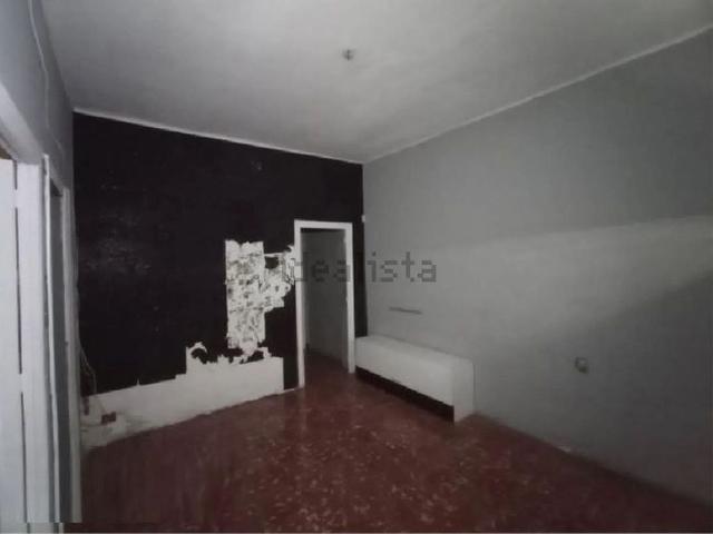 Piso en venta en calle De Brutau, Sabadell, de 40 m² 1 habitación por 139.000