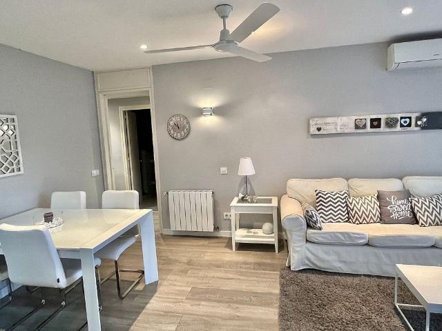 Piso en venta en calle De Cunit, Gavà, de 90 m² 3 habitaciones por 625.000