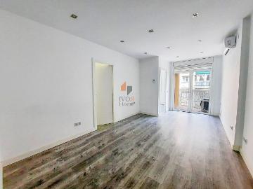 Piso en venta en calle De Calàbria, Barcelona, de 75 m² 3 habitaciones por 495.000