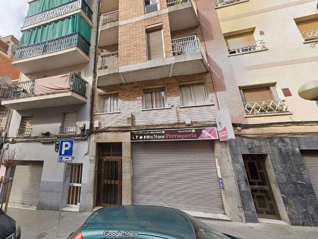 Piso en venta en calle De Calderón de la Barca, Badalona, de 83 m² 3 habitaciones por 180.000