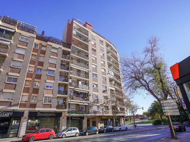 Piso en venta en calle De Cambrils, Reus, de 99 m² 4 habitaciones por 149.000