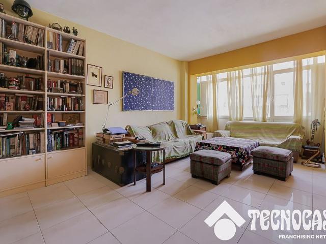 Piso en venta en calle De Camil Fabra, Barcelona, de 97 m² 3 habitaciones por 370.000