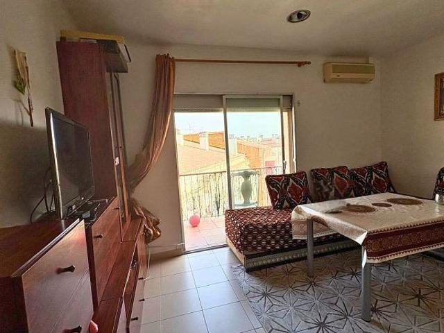 Piso en venta en calle De Campcardós, Girona, de 55 m² 3 habitaciones por 120.000