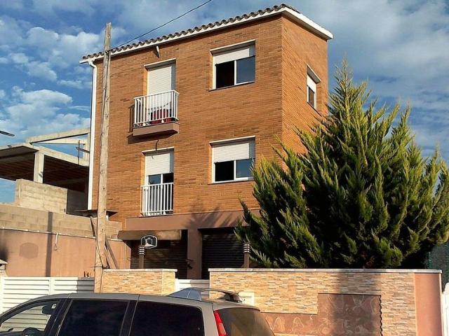 Piso en venta en calle De Canals, Piera, de 193 m² 3 habitaciones por 195.000