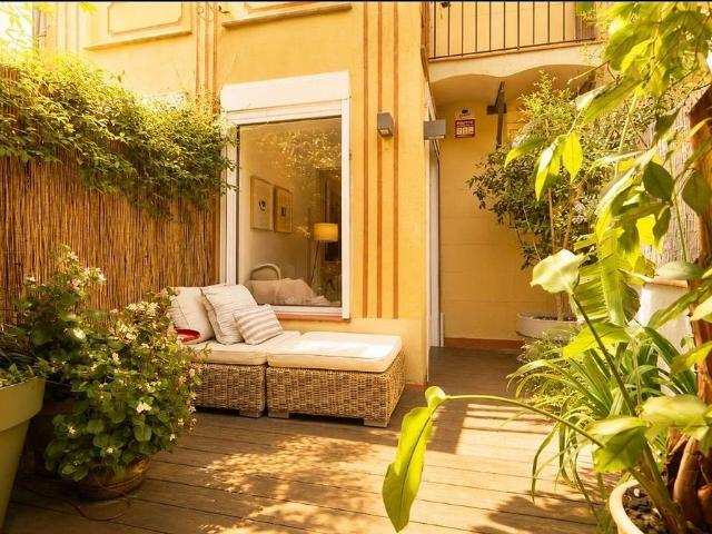 Piso en venta en calle De Casanova, Barcelona, de 64 m² 2 habitaciones por 480.000