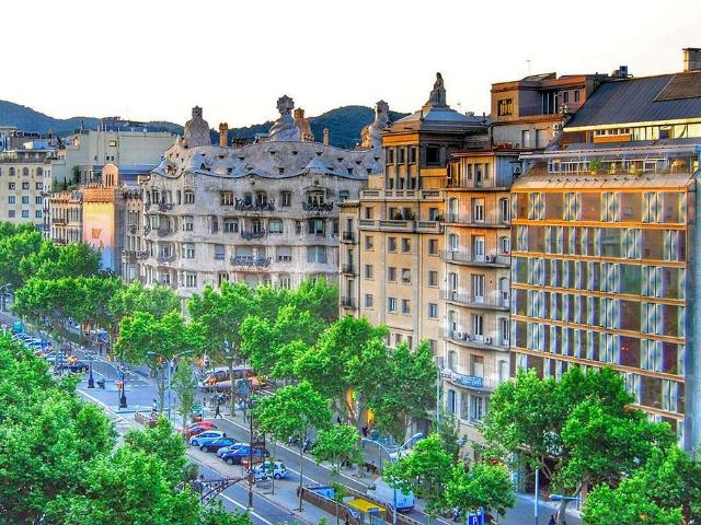 Piso en venta en calle De Casanova, Barcelona, de 94 m² 2 habitaciones por 670.000