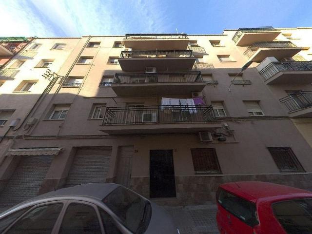 Piso en venta en calle De Casp, Sabadell, de 55 m² 2 habitaciones por 90.300