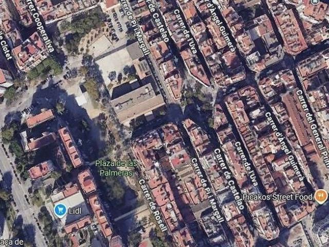 Piso en venta en calle De Castelao, Hospitalet de Llobregat, L´, de 60 m² 2 habitaciones por 215.000