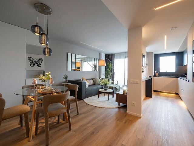 Piso en venta en calle De Catalunya, Cerdanyola del Vallès, de 50 m² 2 habitaciones por 282.000
