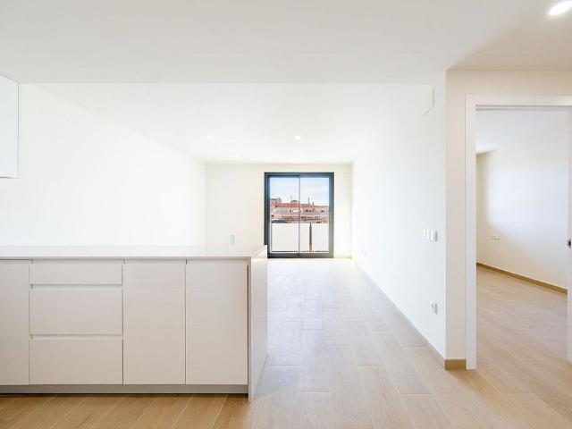 Piso en venta en calle De Cèsar Martinell i Brunet, Vendrell, El, de 56 m² 2 habitaciones por 195.000