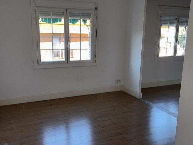 Piso en venta en calle De Coïmbra, Barcelona, de 79 m² 2 habitaciones por 320.000