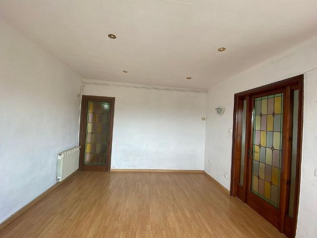 Piso en venta en calle De Colom, Terrassa, de 90 m² 3 habitaciones por 189.000