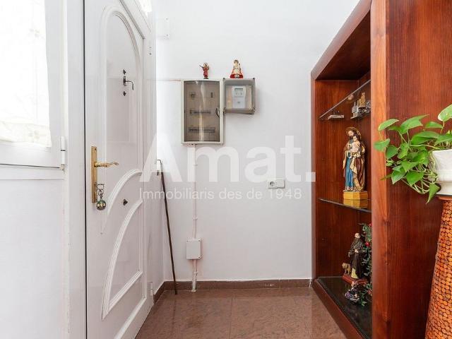 Piso en venta en calle De Coll i Vehí, Barcelona, de 92 m² 3 habitaciones por 440.000
