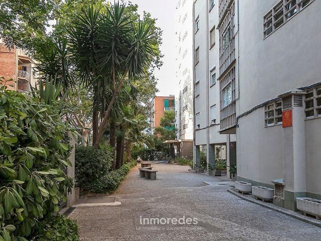 Piso en venta en calle De Concepción Arenal, Barcelona, de 80 m² 3 habitaciones por 299.000