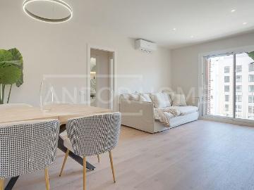 Piso en venta en calle De Còrsega, Barcelona, de 101 m² 4 habitaciones por 630.000