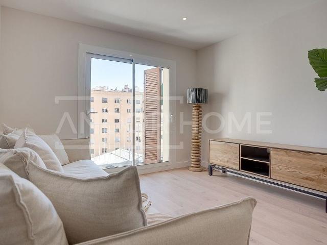 Piso en venta en calle De Còrsega, Barcelona, de 101 m² 4 habitaciones por 630.000