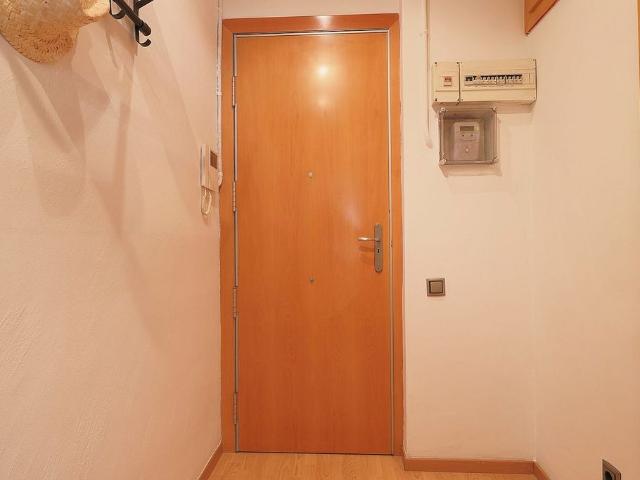 Piso en venta en calle De Còrsega, Barcelona, de 58 m² 2 habitaciones por 335.000