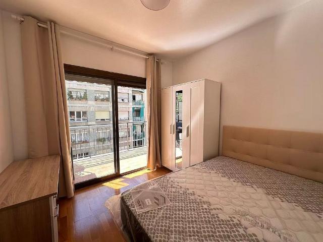 Piso en venta en calle De Còrsega, Barcelona, de 91 m² 4 habitaciones por 625.000