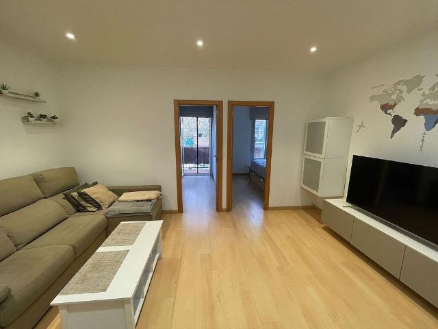 Piso en venta en calle De Cristóbal de Moura, Barcelona, de 54 m² 2 habitaciones por 260.000